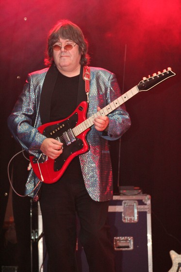 Martin an der Gitarre