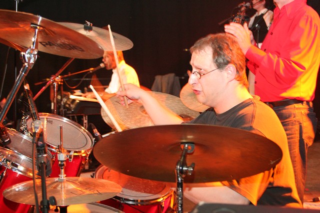Gottschi an den Drums