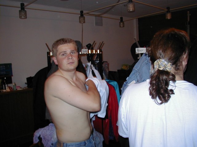 Peter beim Umziehen