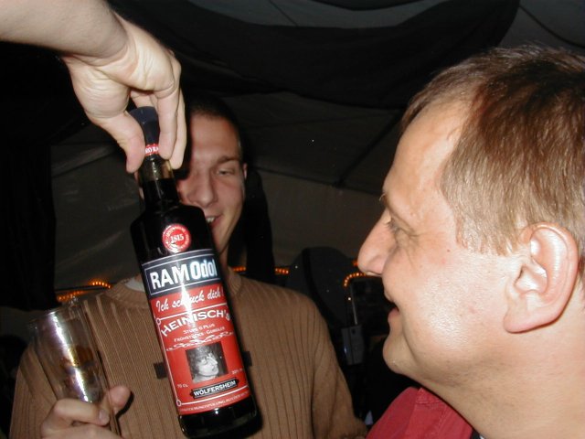 Bernds Geschenk: eine Flasche Ramodol!