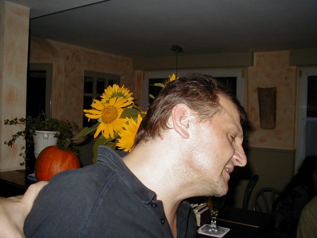 Bernd, sichtlich genervt von den Fotos