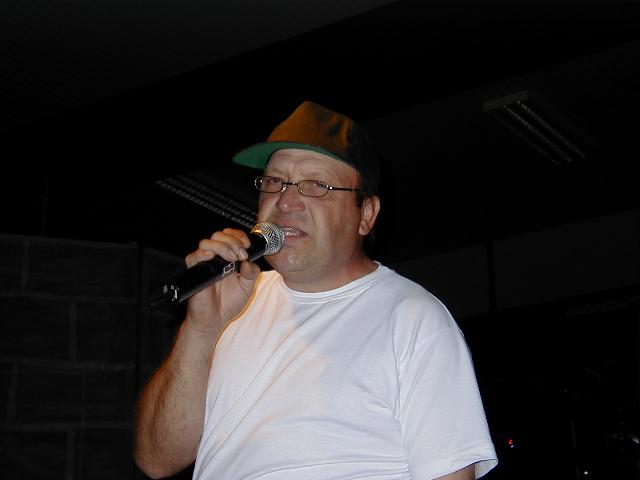 Bernd singt...