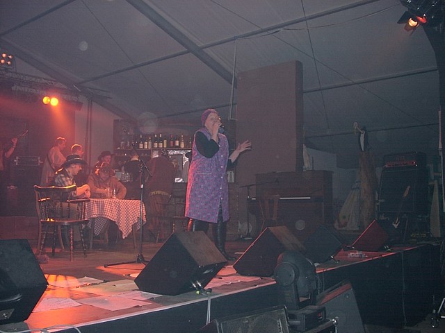 ruela-fest-woelive-2003-63.jpg